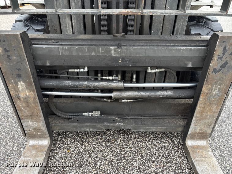 image for item EM6135 2017 UniCarriers PF70 forklift