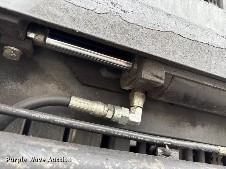 image for item EM6135 2017 UniCarriers PF70 forklift