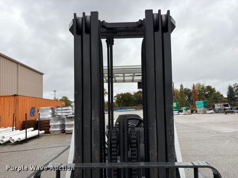 image for item EM6135 2017 UniCarriers PF70 forklift