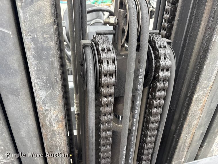 image for item EM6135 2017 UniCarriers PF70 forklift