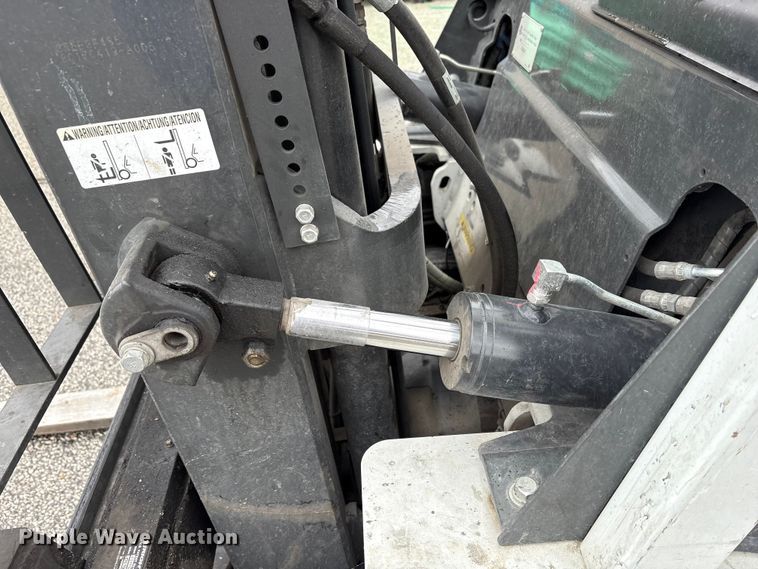 image for item EM6135 2017 UniCarriers PF70 forklift