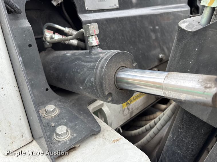 image for item EM6135 2017 UniCarriers PF70 forklift