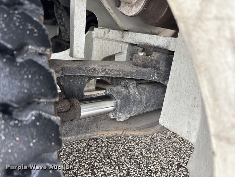 image for item EM6135 2017 UniCarriers PF70 forklift