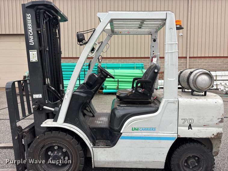 image for item EM6135 2017 UniCarriers PF70 forklift
