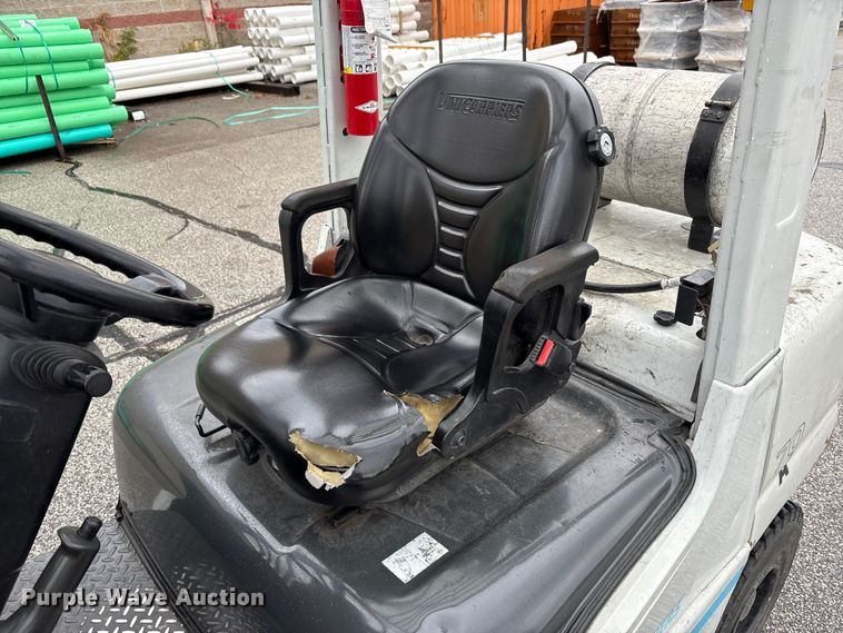 image for item EM6135 2017 UniCarriers PF70 forklift