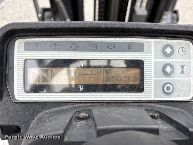 image for item EM6135 2017 UniCarriers PF70 forklift