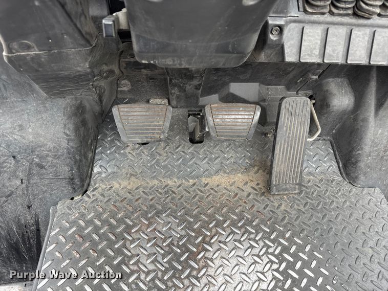 image for item EM6135 2017 UniCarriers PF70 forklift