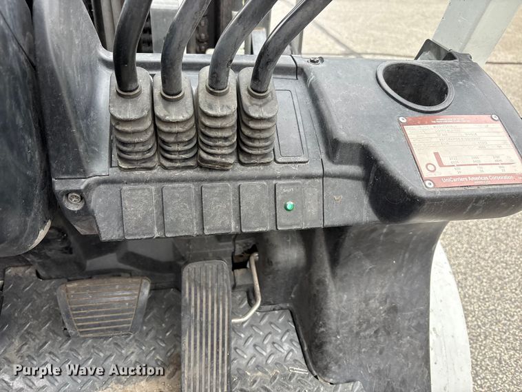 image for item EM6135 2017 UniCarriers PF70 forklift