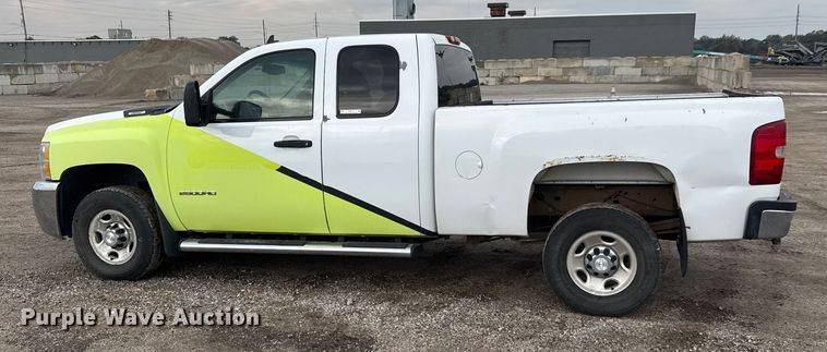 image for item EM8410 2007 Chevrolet Silverado 2500HD Ext. Cab pickup truck