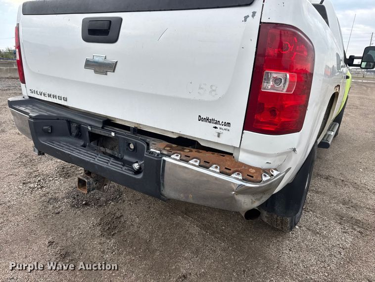image for item EM8410 2007 Chevrolet Silverado 2500HD Ext. Cab pickup truck
