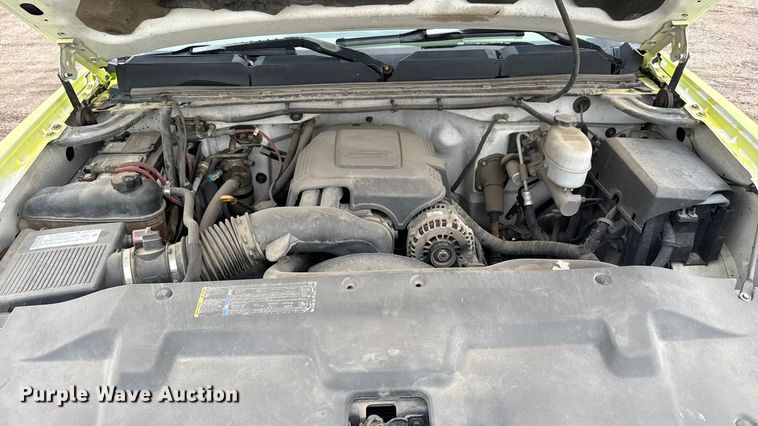 image for item EM8410 2007 Chevrolet Silverado 2500HD Ext. Cab pickup truck