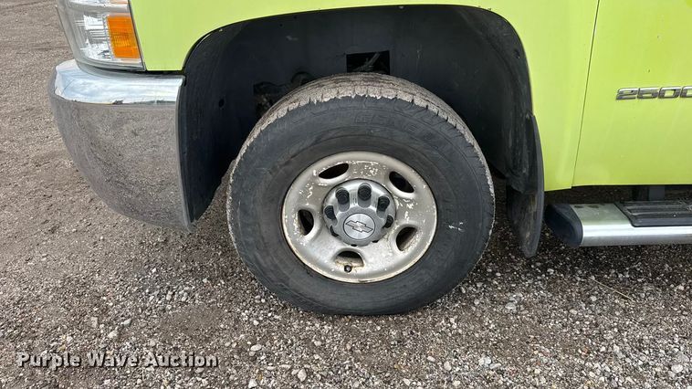 image for item EM8410 2007 Chevrolet Silverado 2500HD Ext. Cab pickup truck