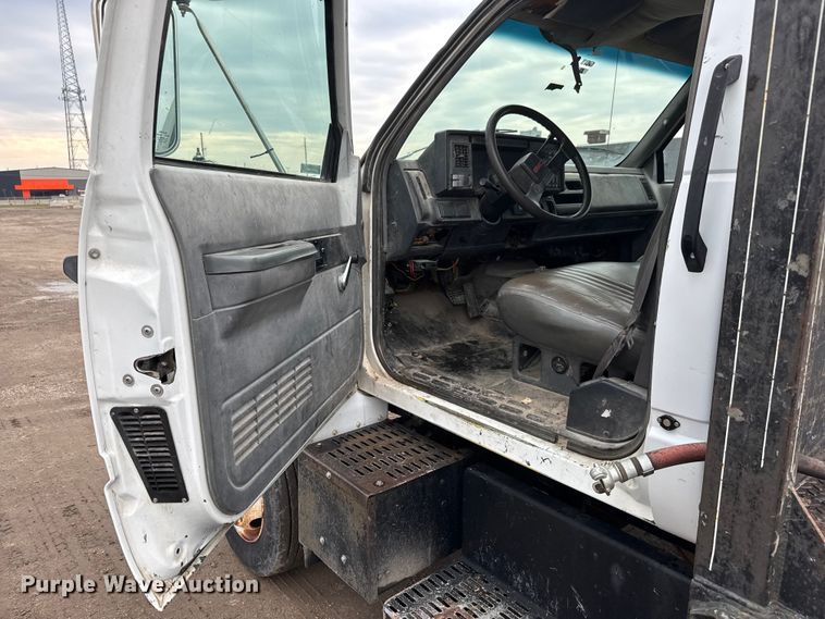 image for item EM8411 1995 GMC Top Kick flatbed truck