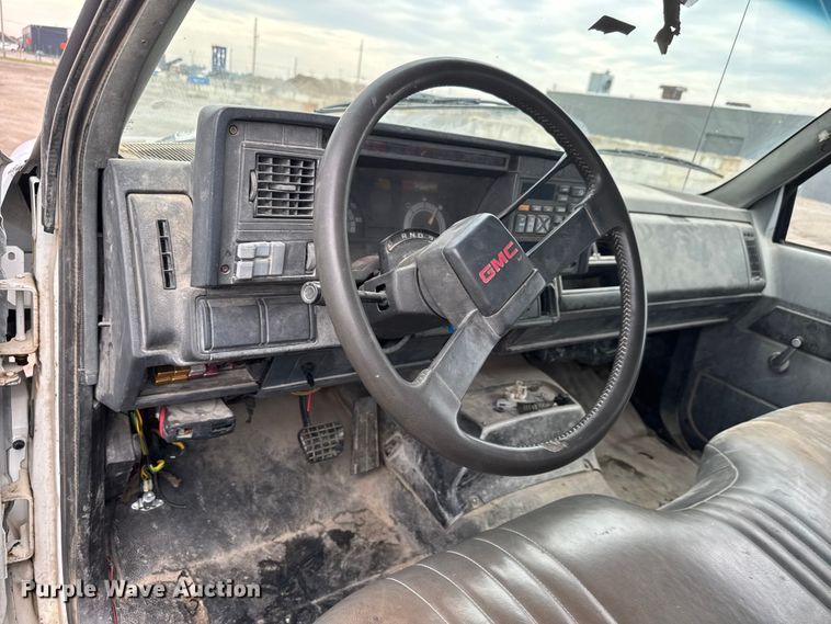 image for item EM8411 1995 GMC Top Kick flatbed truck