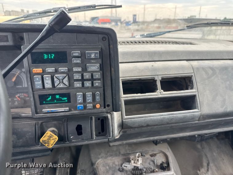 image for item EM8411 1995 GMC Top Kick flatbed truck