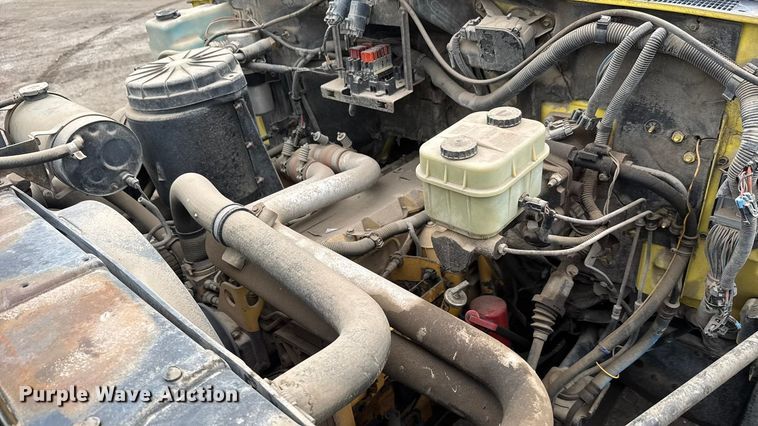 image for item EM8411 1995 GMC Top Kick flatbed truck