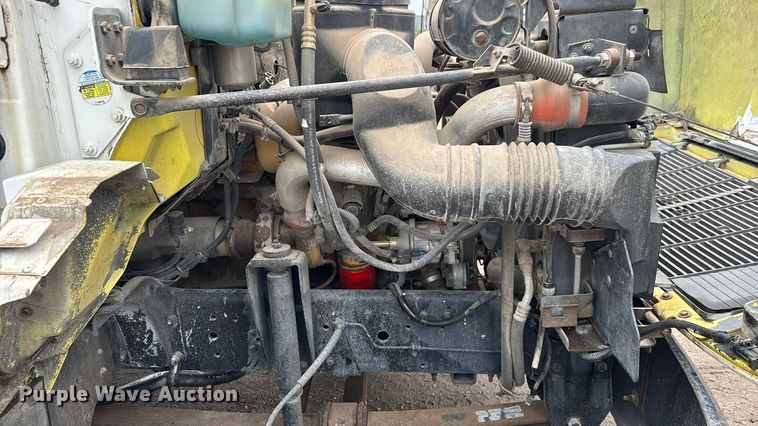 image for item EM8411 1995 GMC Top Kick flatbed truck