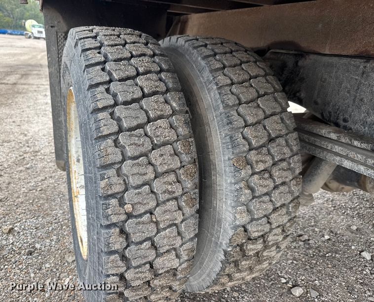 image for item EM8411 1995 GMC Top Kick flatbed truck