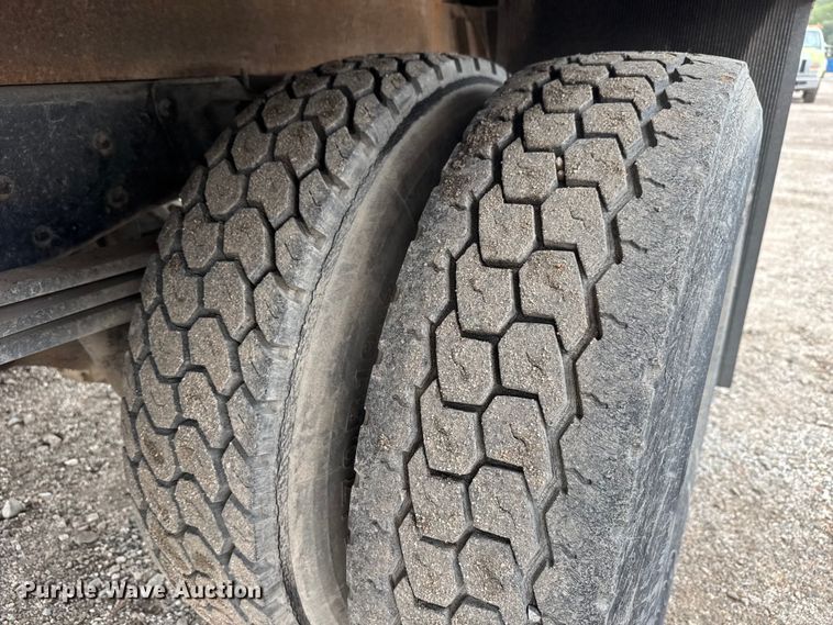 image for item EM8411 1995 GMC Top Kick flatbed truck