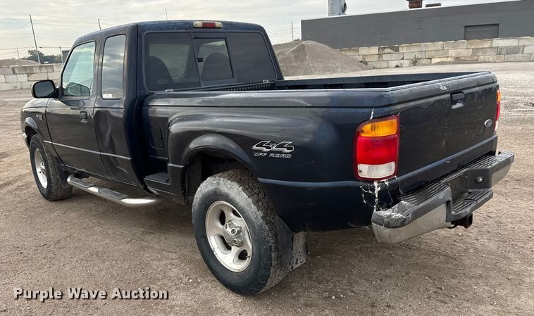 image for item EM8413 1999 Ford Ranger XLT SuperCab pickup truck