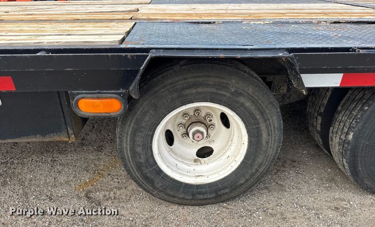 image for item EM8423 2005 Load Max Equipment trailer