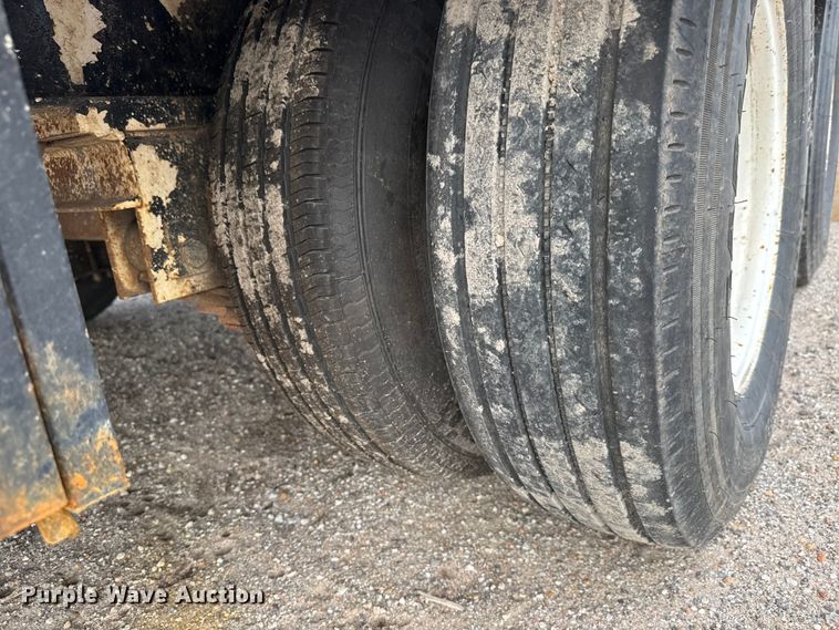 image for item EM8423 2005 Load Max Equipment trailer