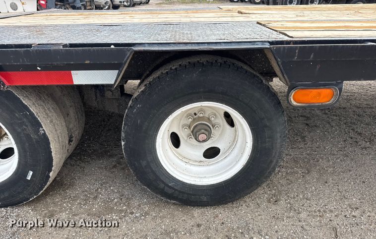 image for item EM8423 2005 Load Max Equipment trailer