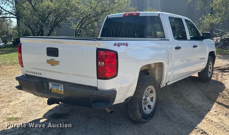 image for item EM8437 2017 Chevrolet Silverado 1500 Crew Cab pickup truck