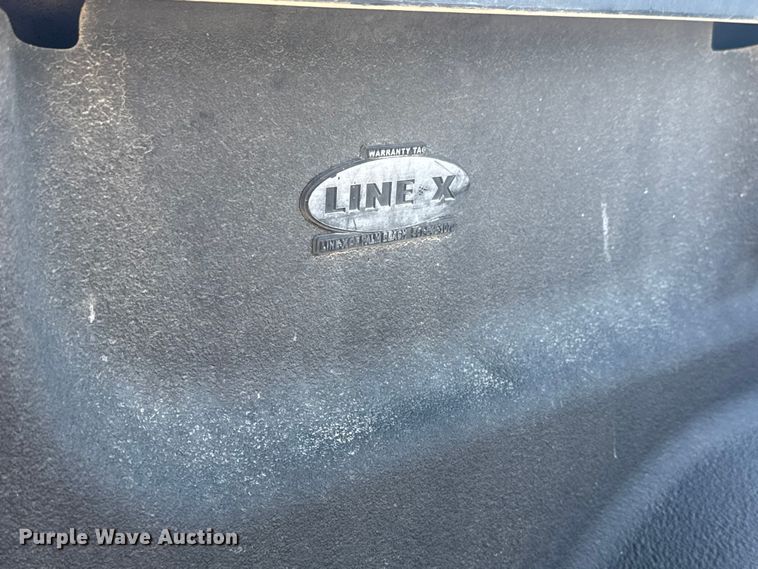 image for item EM8437 2017 Chevrolet Silverado 1500 Crew Cab pickup truck