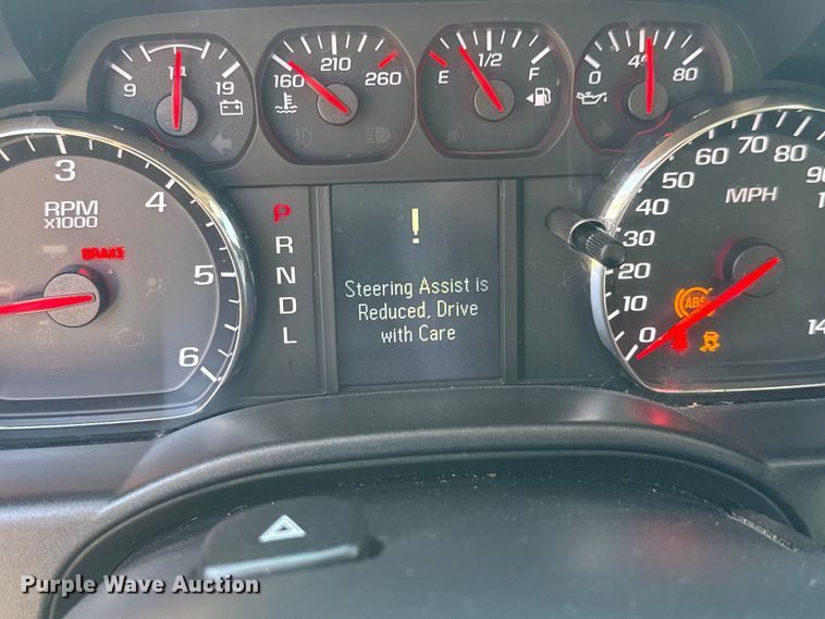 image for item EM8437 2017 Chevrolet Silverado 1500 Crew Cab pickup truck