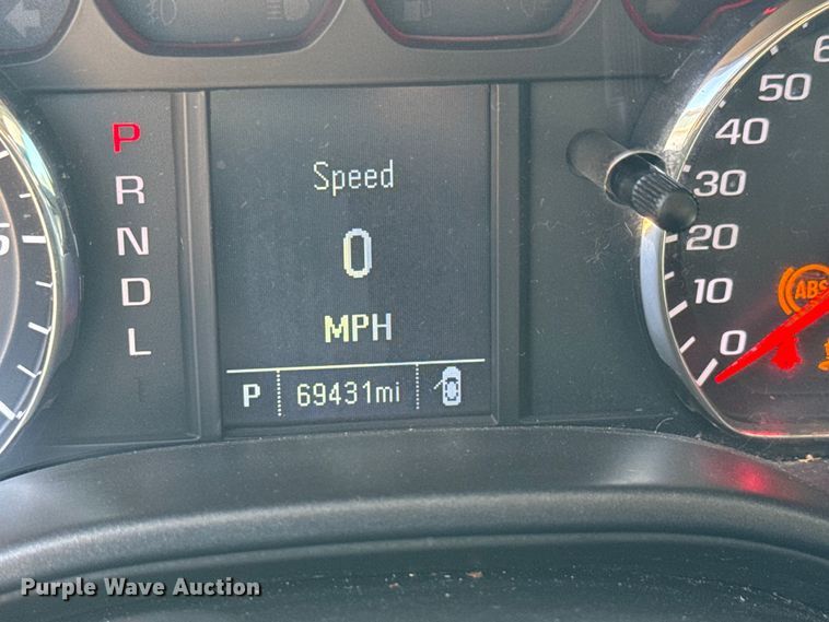 image for item EM8437 2017 Chevrolet Silverado 1500 Crew Cab pickup truck