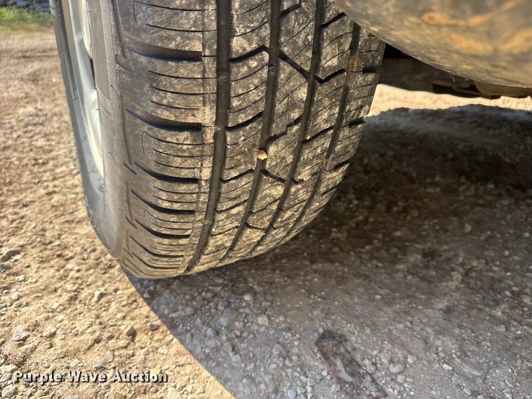 image for item EM8437 2017 Chevrolet Silverado 1500 Crew Cab pickup truck