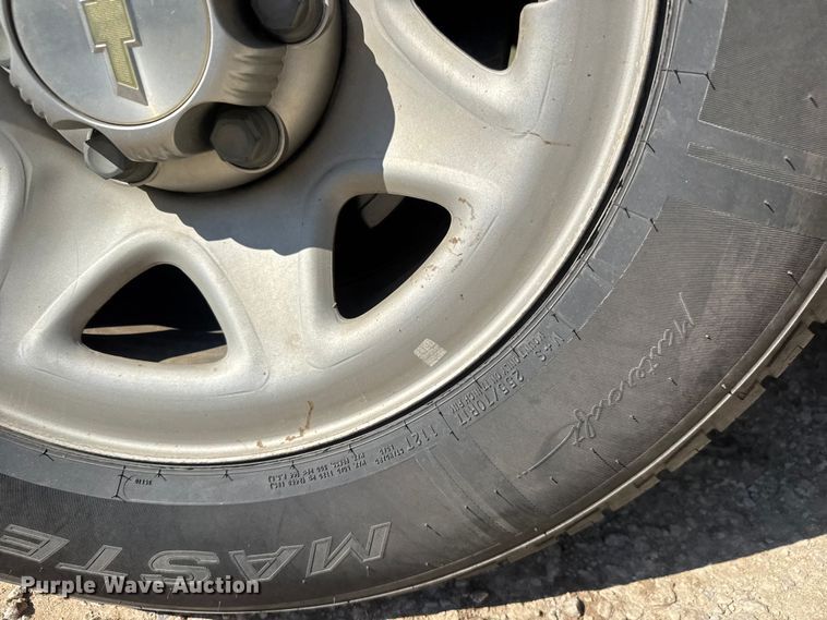 image for item EM8437 2017 Chevrolet Silverado 1500 Crew Cab pickup truck