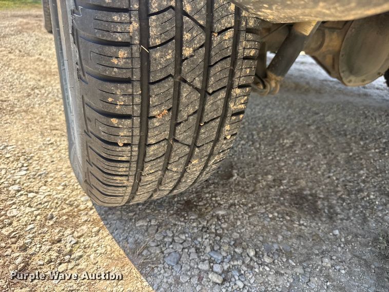 image for item EM8437 2017 Chevrolet Silverado 1500 Crew Cab pickup truck