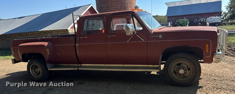 image for item EM8439 1980 Chevrolet K30 Scottsdale Trailering Special Crew Cab pickup truck