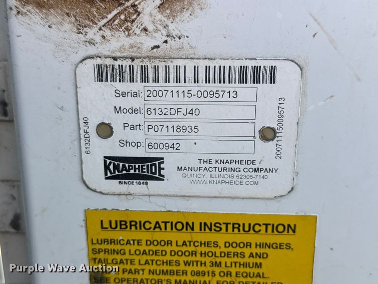 image for item EM8440 2007 Chevrolet Silverado 3500HD utility bed pickup truck