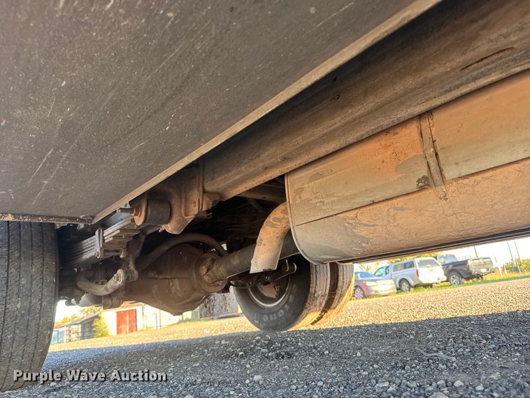 image for item EM8440 2007 Chevrolet Silverado 3500HD utility bed pickup truck