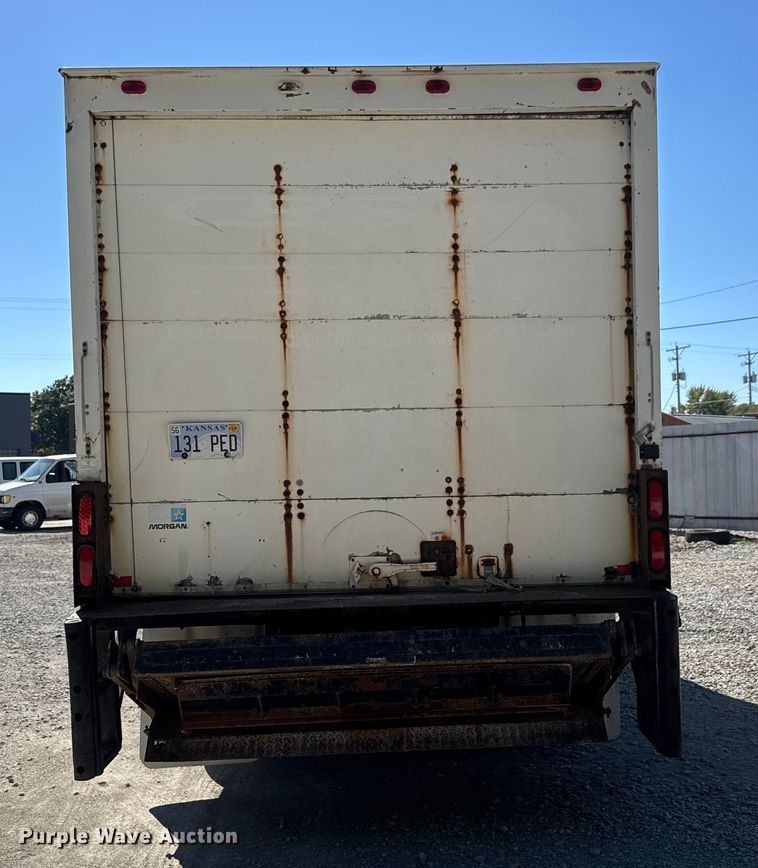 image for item EM8444 2007 Mitsubishi Fuso Fuso FE84D box truck