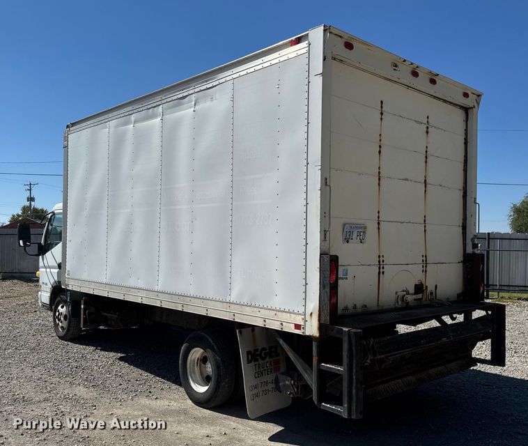 image for item EM8444 2007 Mitsubishi Fuso Fuso FE84D box truck