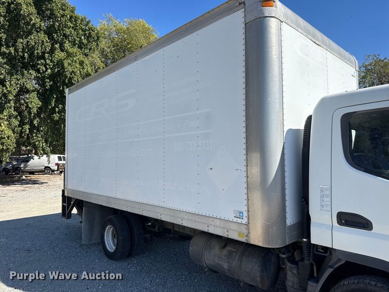 image for item EM8444 2007 Mitsubishi Fuso Fuso FE84D box truck