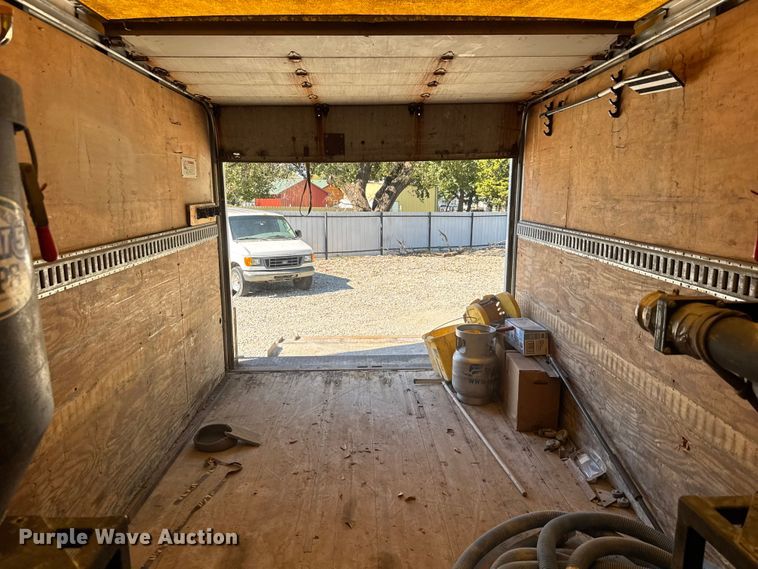 image for item EM8444 2007 Mitsubishi Fuso Fuso FE84D box truck