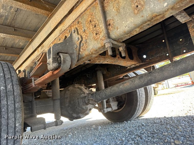 image for item EM8444 2007 Mitsubishi Fuso Fuso FE84D box truck