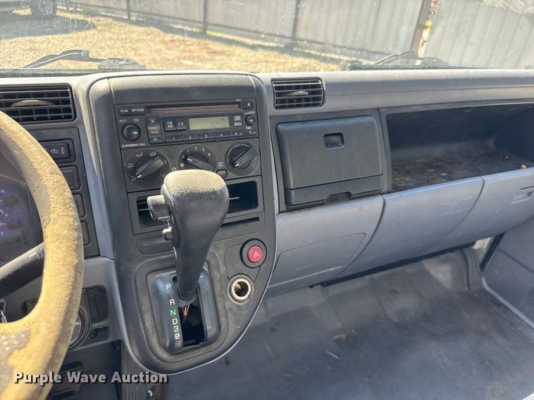 image for item EM8444 2007 Mitsubishi Fuso Fuso FE84D box truck