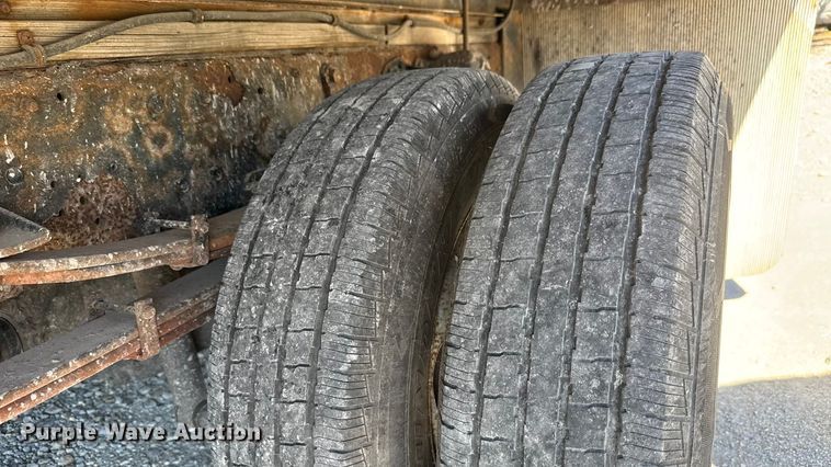 image for item EM8444 2007 Mitsubishi Fuso Fuso FE84D box truck