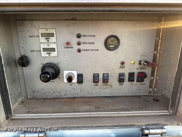 image for item EM8448 2003 Sterling Acterra paper shredder truck