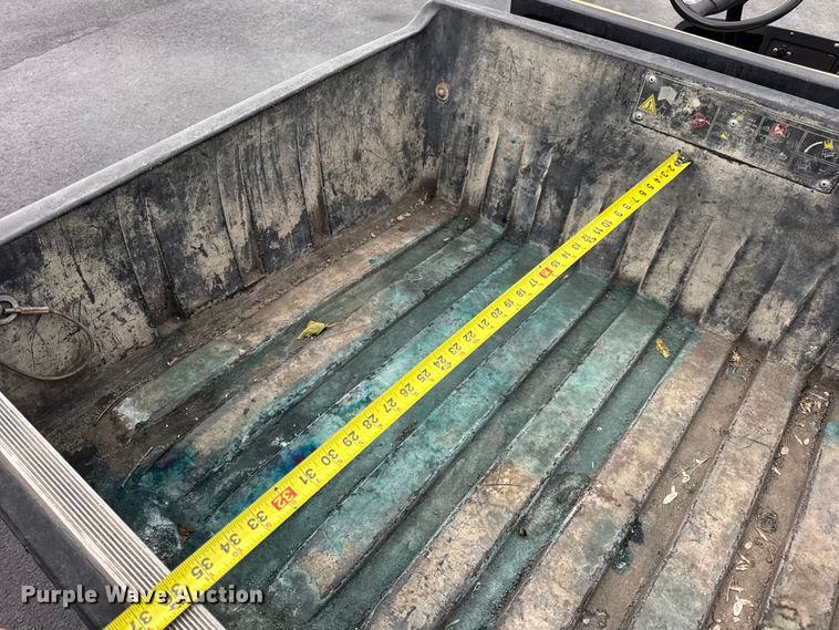 image for item EN0528 2012 Cushman Refresher 1200 utility vehicle