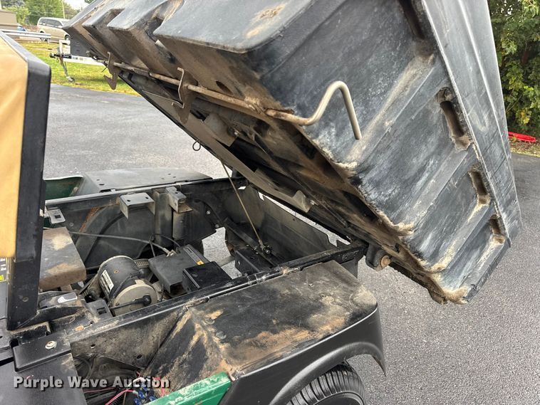 image for item EN0528 2012 Cushman Refresher 1200 utility vehicle