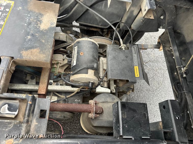 image for item EN0528 2012 Cushman Refresher 1200 utility vehicle