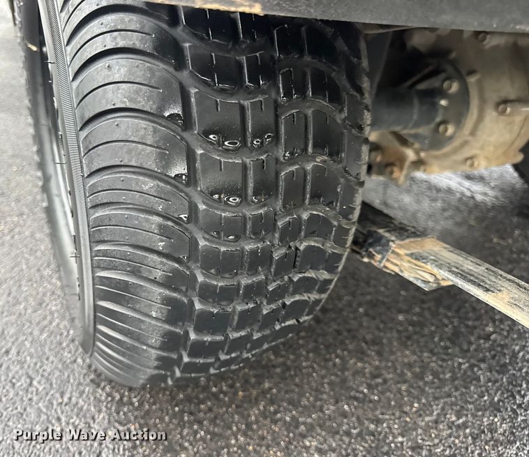 image for item EN0528 2012 Cushman Refresher 1200 utility vehicle