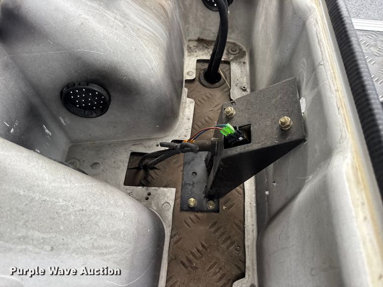 image for item EN0529 2016 Star EV golf cart